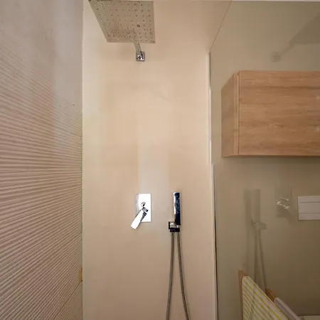 Pantanella House, 4 Persone, Terrazzo, Wi-fi, Porta Maggiore E San Giovanni, Metro C Per Il Centro E Tram Per La Stazione Termini