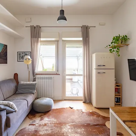 Appartement Pantanella House, 4 Persone, Terrazzo, Wi-fi, Porta Maggiore E San Giovanni, Metro C Per Il Centro E Tram Per La Stazione Termini Rome